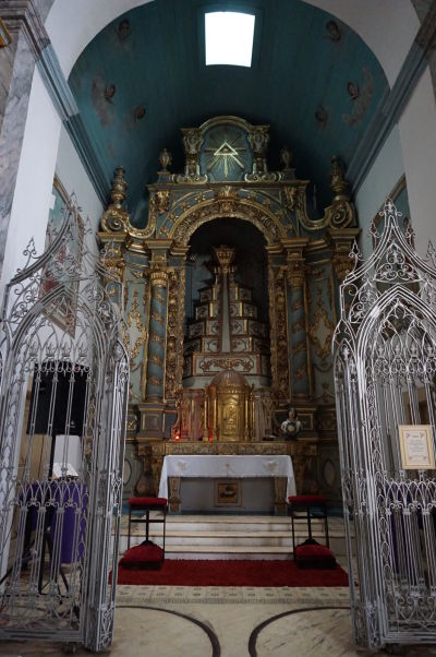 Jeden z bočných oltárov katedrály v São Luís