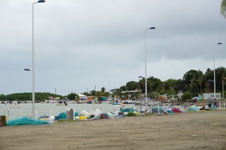 Pláž a prístav v Sainte Rose nepatrí medzi najpríťažlivejšie miesta
