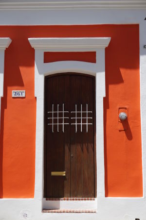 Farebné dvere v historickom centre San Juanu