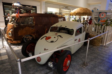Výstava automobilov v obchodnom dobe Las Plazas Américas