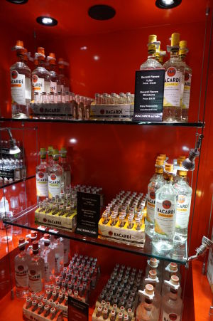Múzeum v rumovej distilérke Bacardi - Obchod s rumom