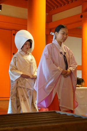 Japonská svadba vo svätyni Icukušima