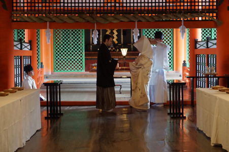 Japonská svadba vo svätyni Icukušima