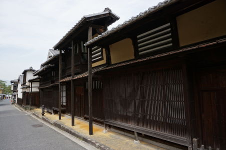 Tradičná architektúra v Icukušime