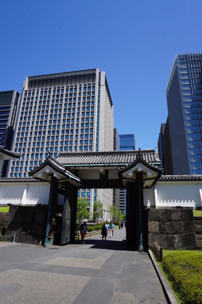 Cisársky palác v Tokiu - jedna zo vstupných brán