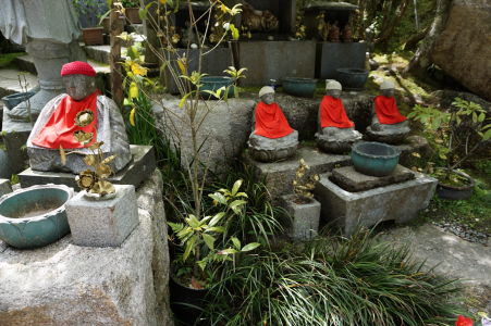 Sošky v budhistickom komplexe Daišó-in