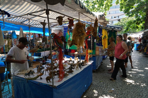 Tržnica neďaleko Copacabany v Riu de Janeiro