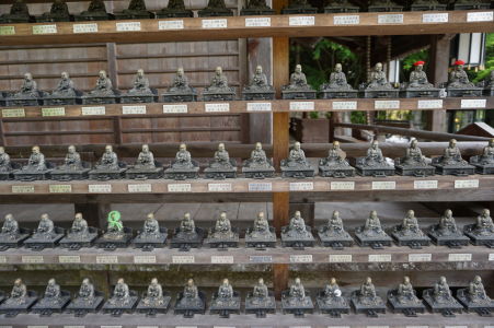 Minisošky v budhistickom komplexe Daišó-in
