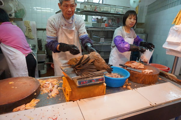 Tržnica v Taipe - miestni mäsiari dodajú to najčerstvejšie mäso