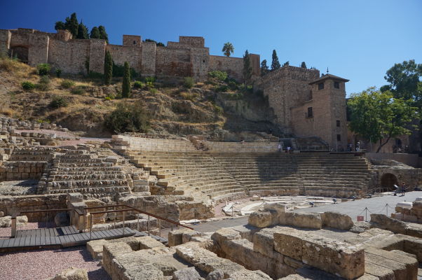 Pozostatky rímskeho divadla v Málage priamo pod múrmi pevnosti Alcazaba