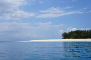 Zanzibar je v skutočnosti súostrovie, toto je jeden z menších ostrovčekov