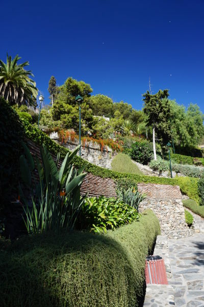 Záhrady Jardines de Puerta Oscura v Málage pod kopcom Gibralfaro