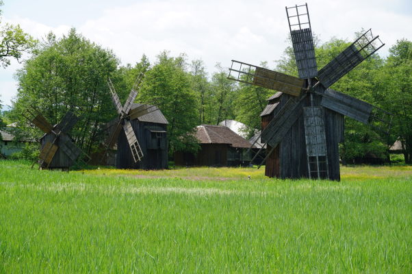 Veterné mlyny v skanzene v Sibiu