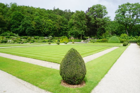 Záhrada za kláštorom