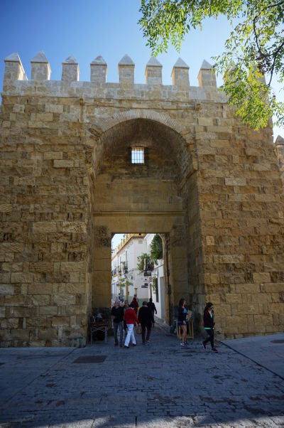 Opevnenie Córdoby v okolí ulice Calle Cairuan stojí na základoch z rímskej éry