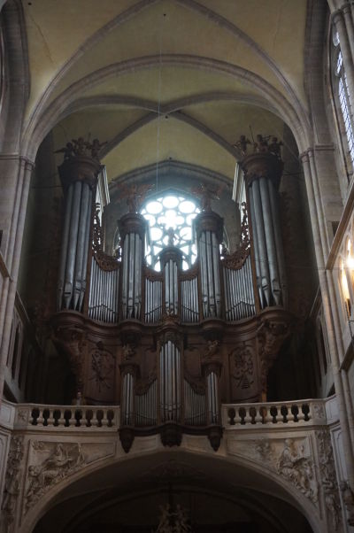 Organ v Katedrále sv. Benigna v Dijone