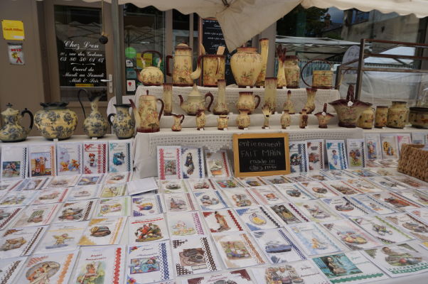Ulička Rue des Godrans neďaleko tržnice Les Halles v Dijone tiež často slúži ako malé trhovisko, najmä počas víkendov