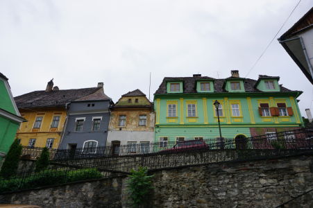 Vstup do citadely vyžaduje prekonanie pár schodísk