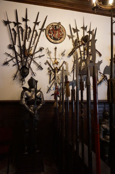Zbierka zbraní na zámku Peleš