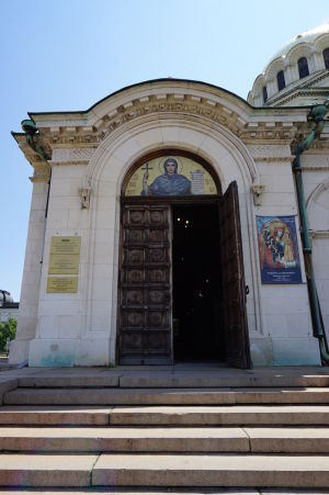 Katedrála Alexandra Nevského v Sofii - Vchod do krypty s múzeom