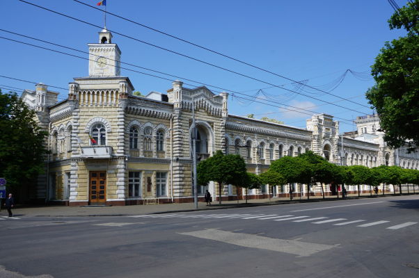 Hlavné kišiňovské námestie - Kišiňovská radnica