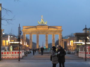 Brandenburská brána z Unter den Linden