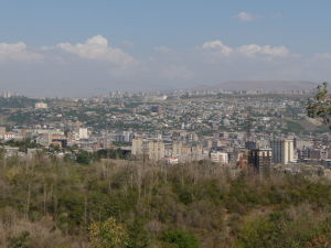 Pohľad na Jerevan z vrchu Cicernakaberd
