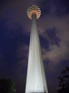 Menara KL v noci