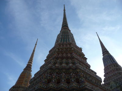 Veže Phra Maha Chedi Si Rajakarn v chráme Wat Pho