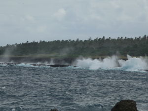 Blowholes na Tonge - Prieduchy, cez ktoré strieka príbojová voda