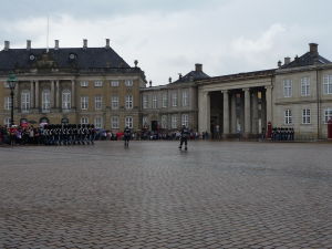 Námestie Amalienborg - Výmená kráľovskej stráže