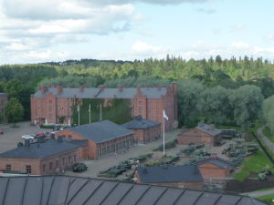 Pohľad na vojenské múzeum z pevnosti Häme