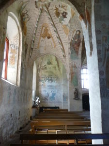 Fresky v Kostole sv. Kríža v Hattule - fresky v stredoveku rozprávali biblické príbehy obyvateľstvu, ktoré bolo väčšinou analfabetmi