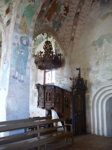 Fresky v Kostole sv. Kríža v Hattule - fresky v stredoveku rozprávali biblické príbehy obyvateľstvu, ktoré bolo väčšinou analfabetmi