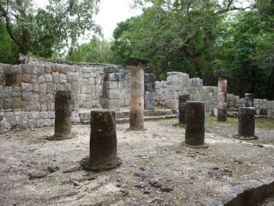 Zvyšky budov v Chichén Itzá