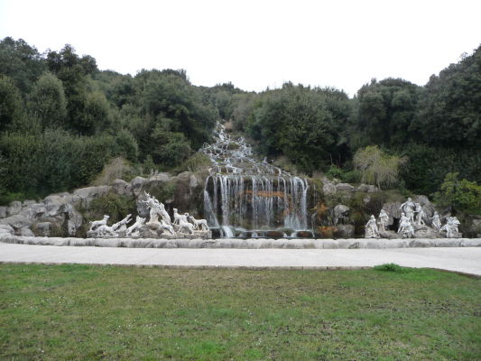 Fontána Diany a Aktaióna v parku kráľovského paláca Reggia di Caserta