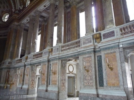 Palatínska kaplnka - miesto pre modlitby v kráľovskom paláci Reggia v Caserte