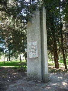 Mestský park v Tirane - Jeden z mnohých pamätníkov