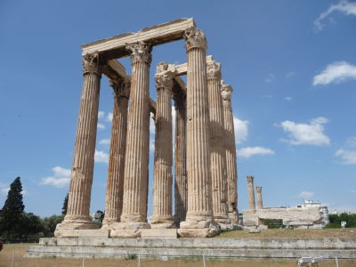 Chrám Olympského Dia - Olympieion - Bol najväčším antickým chrámom na svete