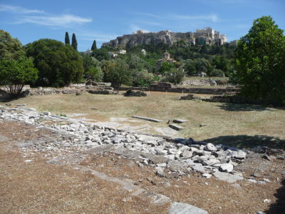 Aténska agora, v pozadí Akropola
