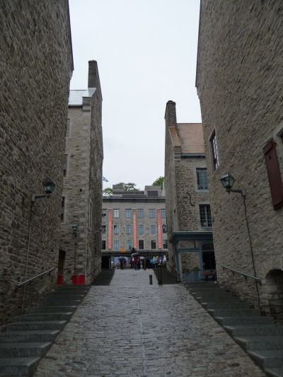 Kamenné uličky dolnej časti (Basse-Ville) Québecu