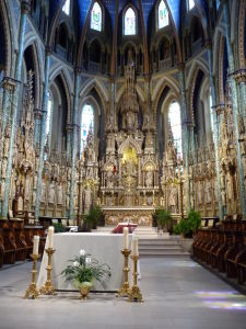 Katedrála Notre-Dame - hlavný oltár