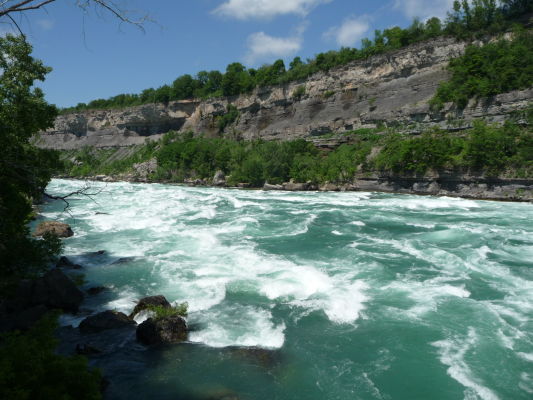 White Water Walk - turistická cestička popri perejách kúsok od Niagarských vodopádov