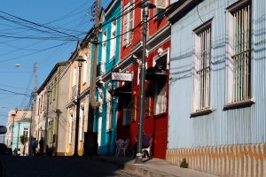 Farebné domy vo Valparaíse