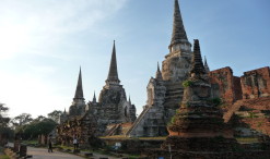 Stupy v komplexe Wat Phra Si Sanphet