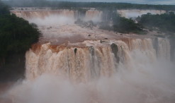 Vodopády Iguazú (pohľad z brazílskej strany)