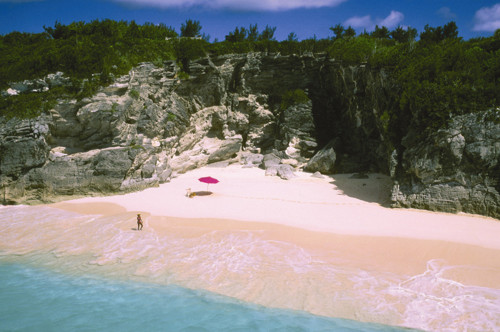 Pláž na Bermudách (Zdroj: Wikipedia)
