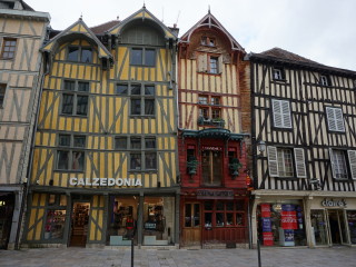Stredoveké polodrevené budovy v Troyes