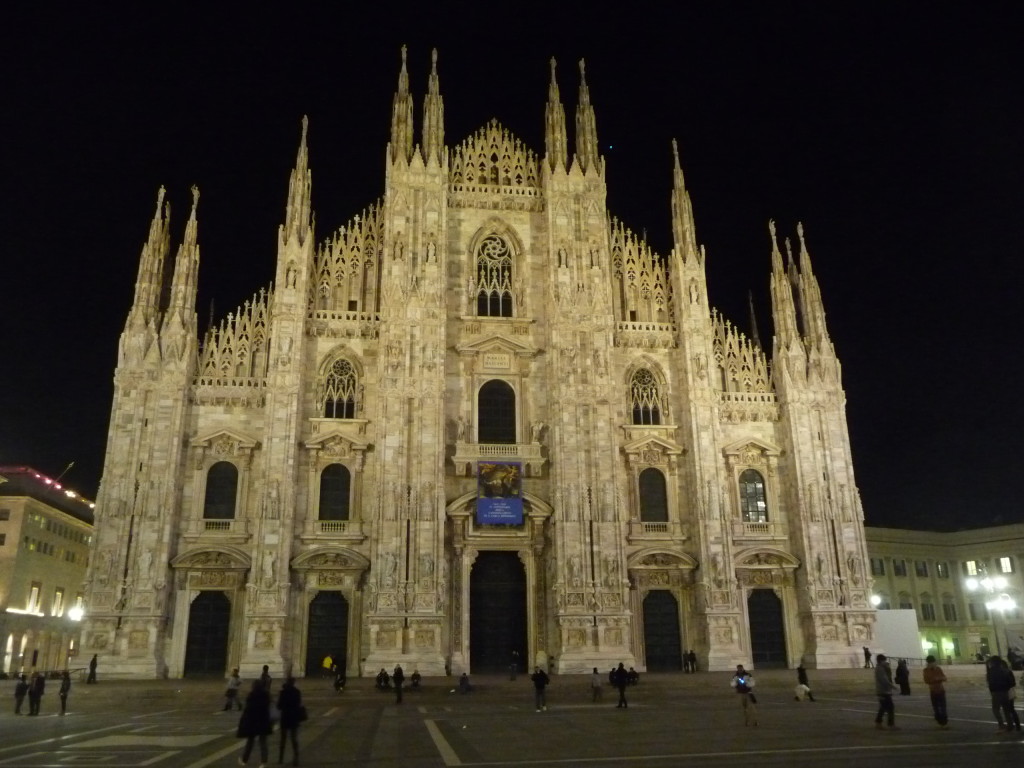Duomo v Miláne v noci