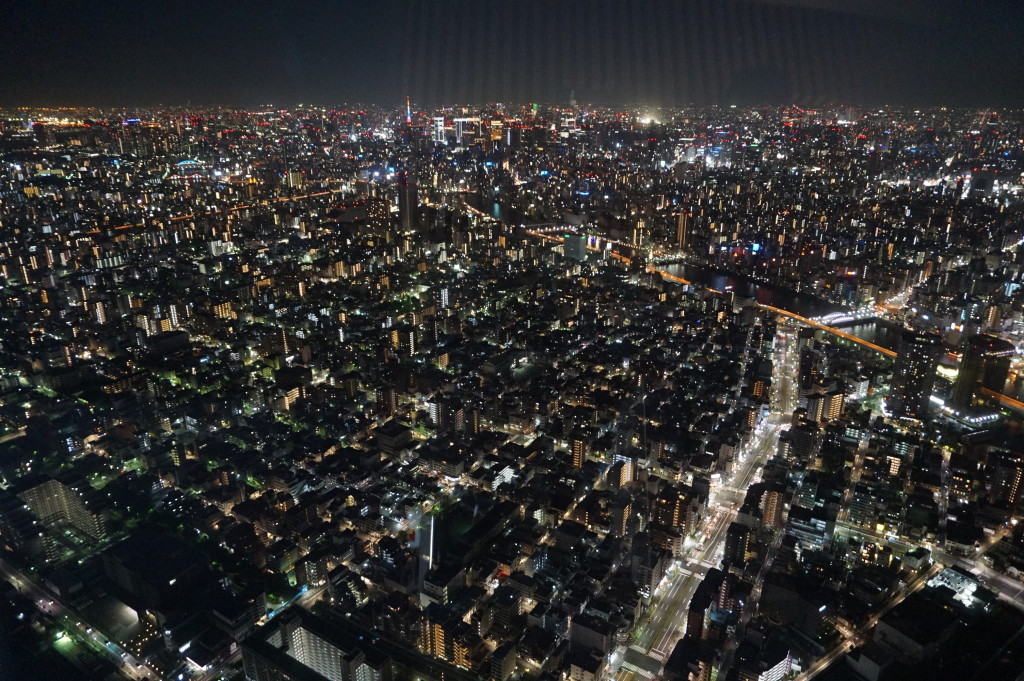 Nočné Tokio - mesto, ktoré nikdy nespí